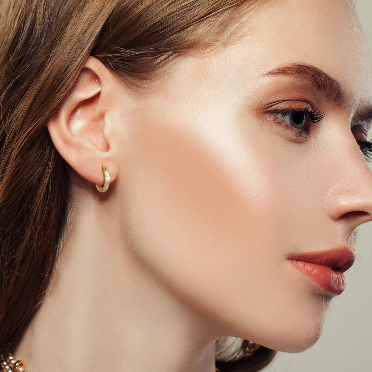 14K Gold Small Huggie Hoop Earrings 